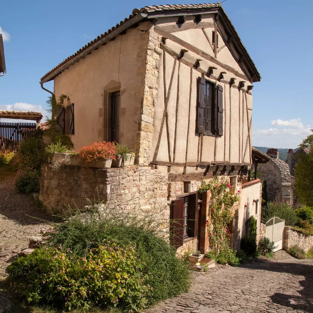 Discovering the Most Beautiful Villages in the Southwest of France: A Journey into the Heart of History and Culture Cordes sur Ciel
