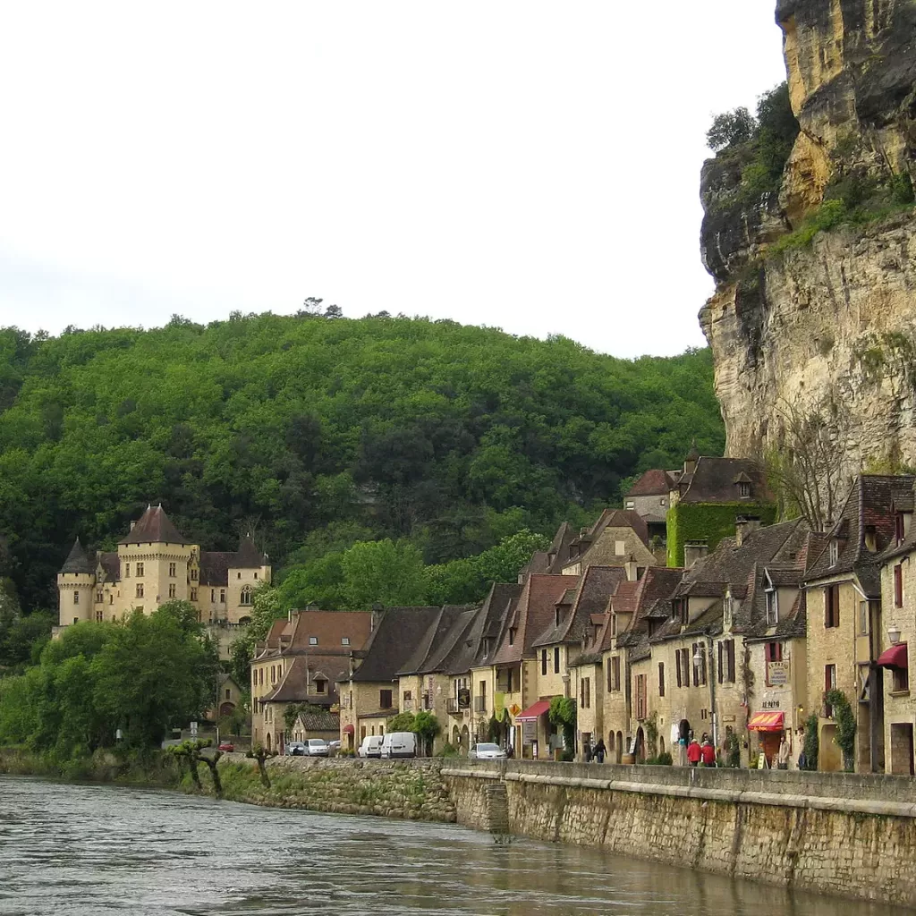 Discovering the Most Beautiful Villages in the Southwest of France: A Journey into the Heart of History and Culture Gageac