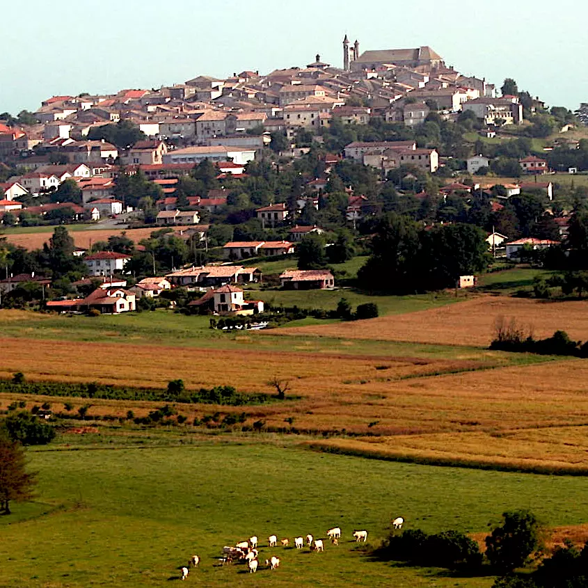 Discovering the Most Beautiful Villages in the Southwest of France: A Journey into the Heart of History and Culture Monflanquin